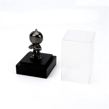 تماثيل معدنية صغيرة